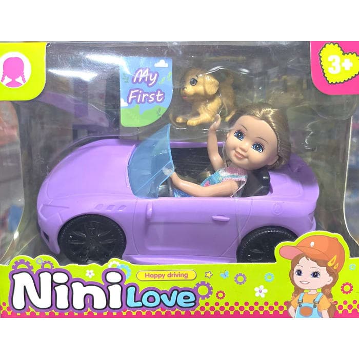 Nini y su auto